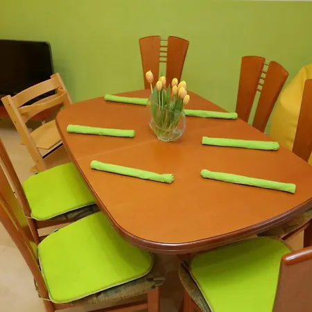 Elegant And Stylish Retreat With Terrace - Three Bedroom With Terrace