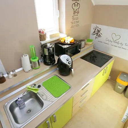 Elegant And Stylish Retreat With Terrace - Three Bedroom With Terrace Appartement Brežice