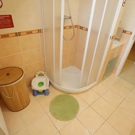 Elegant And Stylish Retreat With Terrace - Three Bedroom With Terrace Апартаменты *