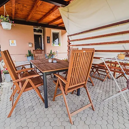 Elegant And Stylish Retreat With Terrace - Three Bedroom With Terrace