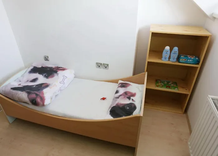 Elegant And Stylish Retreat With Terrace - Three Bedroom With Terrace Апартаменты *