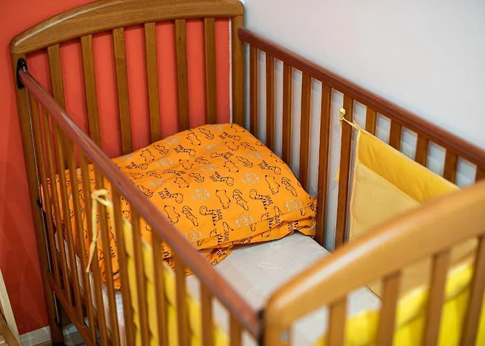 Апартаменты Elegant And Stylish Retreat With Terrace - Three Bedroom With Terrace Брежице