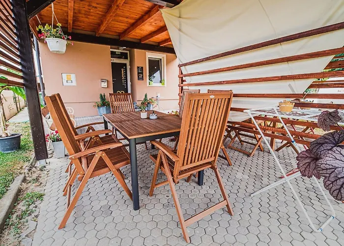 Elegant And Stylish Retreat With Terrace - Three Bedroom With Terrace